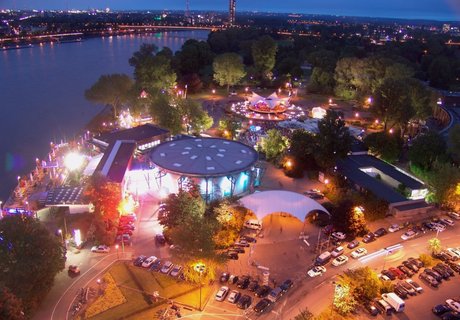 Venue 7